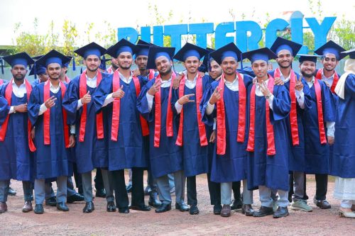 23-Graduation-Day-2025-at-Bearys